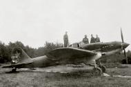 Asisbiz Ilyushin Il 2 Sturmovik 872ShAP Red 4 showing flak damage 1943 01