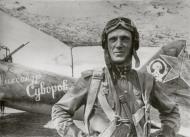 Asisbiz Ilyushin Il 2M Sturmovik 167GvShAP slogan Alexander Suvorov with Maj Lomovtsev 1943 01