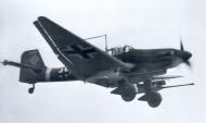 Asisbiz Junkers Ju 87G2 Stuka 10.(Pz)SG2 (T6+HM) WNr 494230 Russia 1944 01