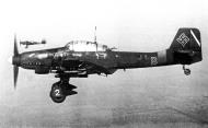 Asisbiz Junkers Ju 87D3 Stuka 4.StG2 (T6+BM) over Russia 1942 01