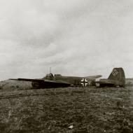 Asisbiz Junkers Ju 88A 3.(F)10 T1+KL belly landed Ukraine 1942 01