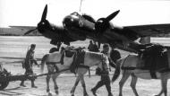 Asisbiz Nordfront Junkers Ju 88D 1.(F)124 G2+EH Alakuritti Finland 1941 02