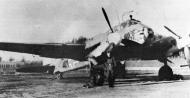 Asisbiz Messerschmitt Me 410A Hornisse 1.SG152 4M+CH Prossnitz May 1944 01