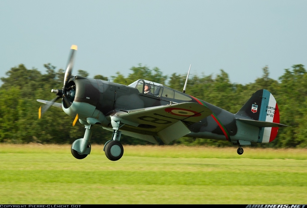 Asisbiz Curtiss Hawk H 75A1 FAF GC2 5 X881 France 1939 08 Duxford Warbird