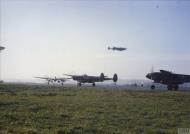 Asisbiz P 38H Lightning 8AF 55FG38FS CG line up for take off at Nuthampstead IWM FRE12817