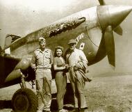 Asisbiz USAAF 41 20006 Curtiss P 40F Warhawk 325FG LTC Robert L Baseler with Francis Langford and Bob Hope 01