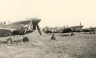 Asisbiz Curtiss P 40F Warhawk 57FG66FS White 87 El Tigre await take off at Ben Gardane Tunisia 1943 01