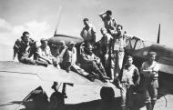 Asisbiz Curtiss P 40N Kittyhawk NEIAF 120Sqn C3 502 pilots Merauke Dutch New Guinea 1944 01