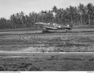 Asisbiz Curtiss P 40E Kittyhawk RAAF 76Sqn IO Gurney Milne Bay Sep 1942 AWM OG0061D