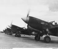 Asisbiz USAAF 41 5612 Curtiss P 40E Kittyhawk RAAF 2OTU A29 29 based at Mildura Victoria 16th Jun 1942 AWM P00456
