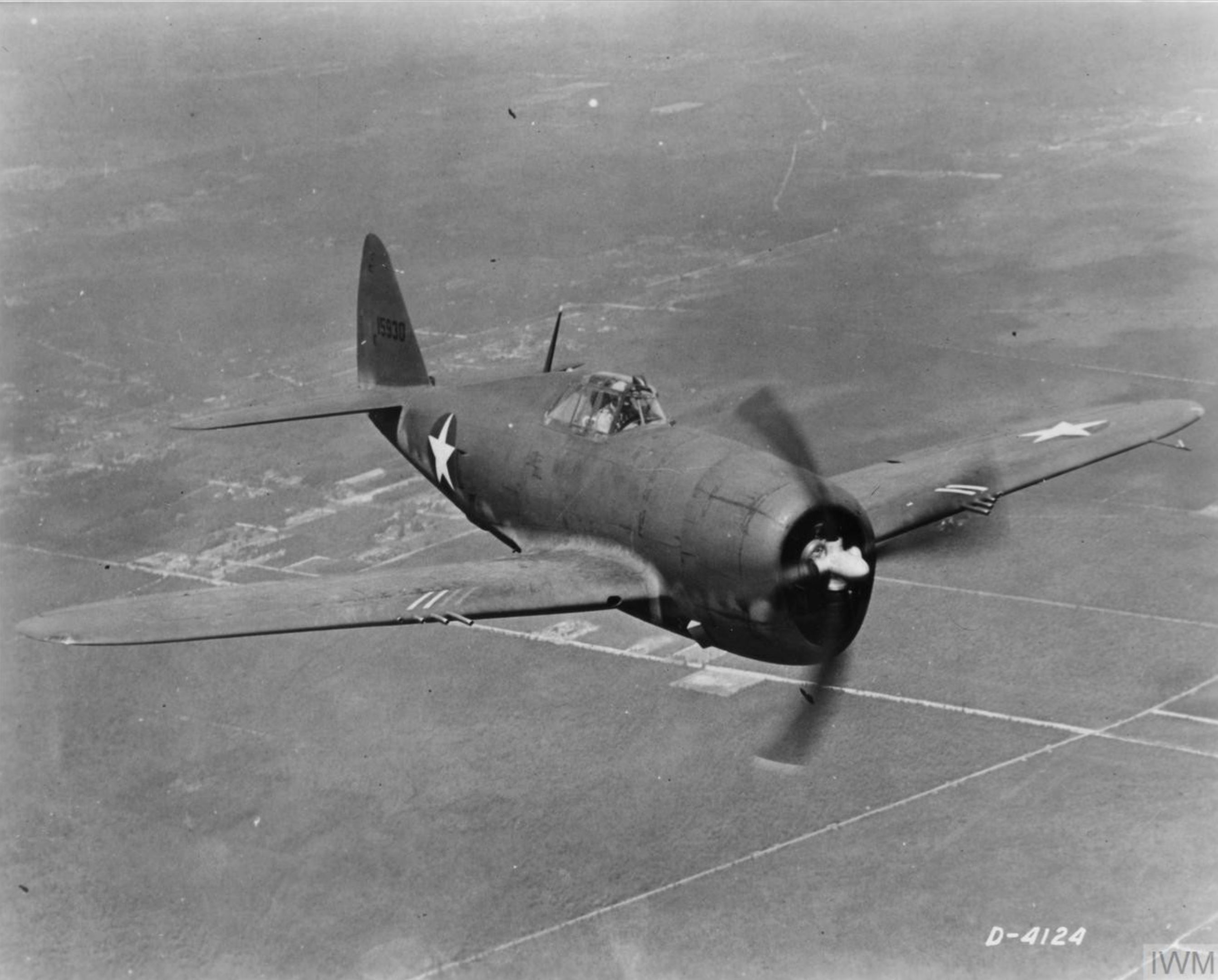 Asisbiz 41-5930 P-47B Thunderbolt USA training aircraft in flight FRE9670