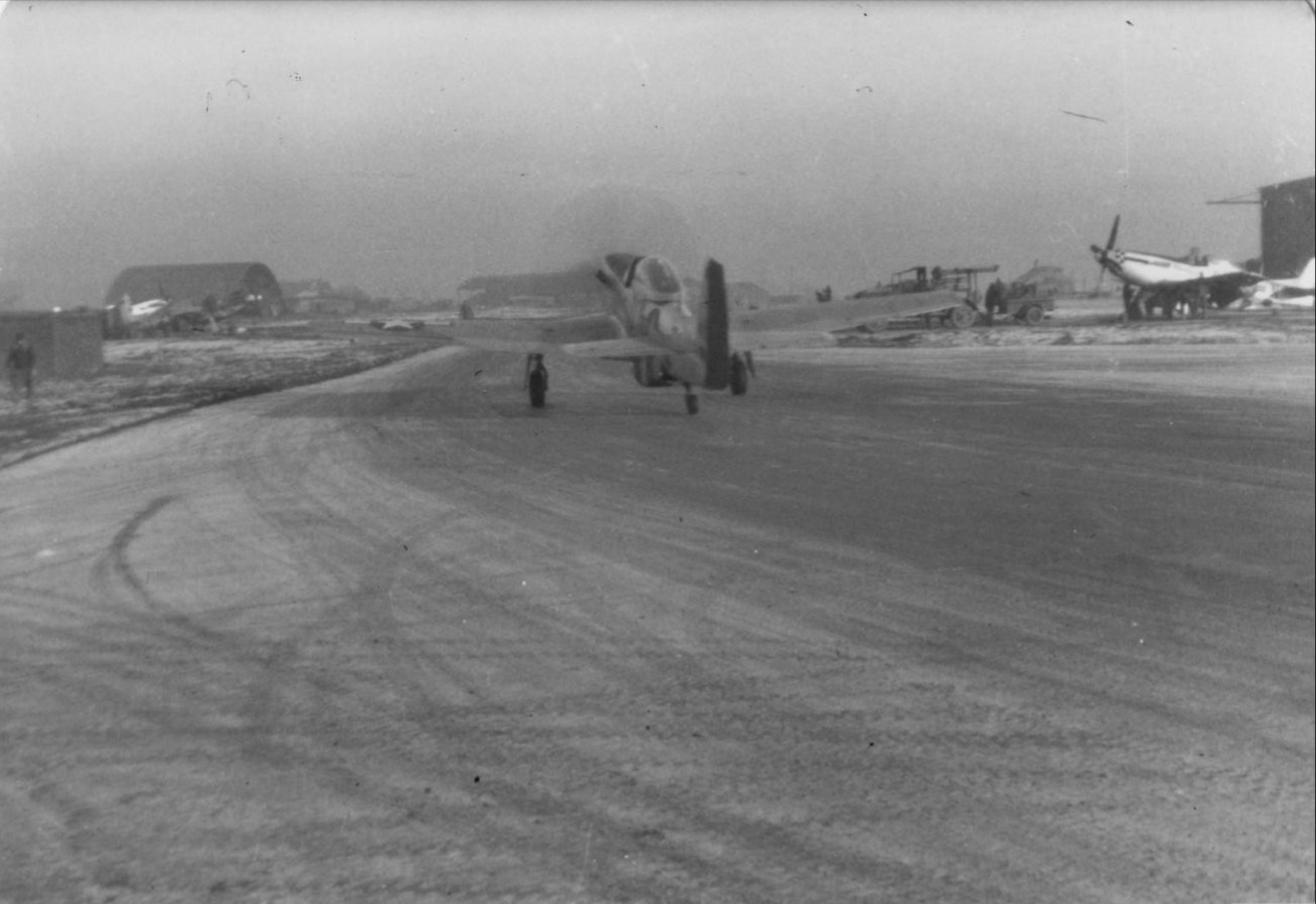 Asisbiz P-51D Mustang 339FG prepares for take off at Fowlmere FRE2785