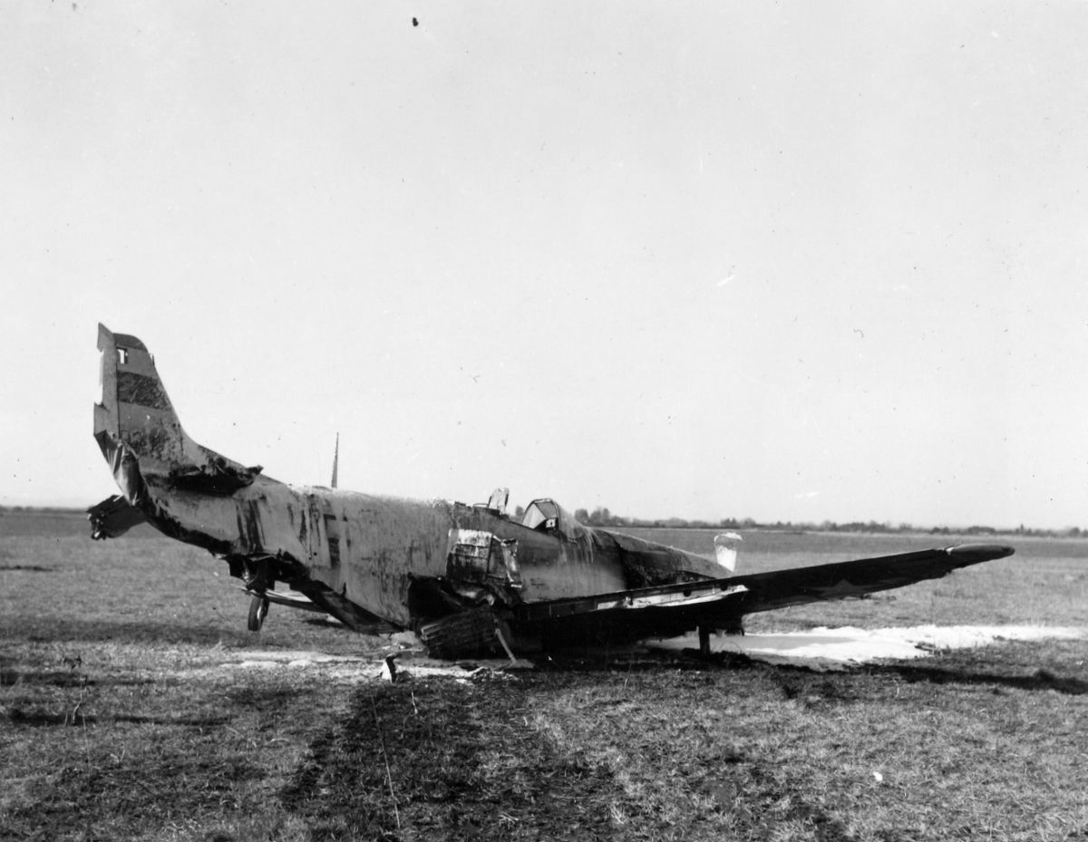 Asisbiz 44 11929 F 6K Mustang 5AF 71TRG82TRS 72 crash landing ...