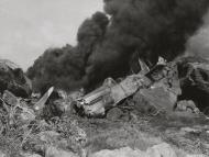 Asisbiz 44 72582 P 51D Mustang 20AF 506FG457FS 510 Lt Phillip S Alston propwash during the takeoff 28th May 1945 01