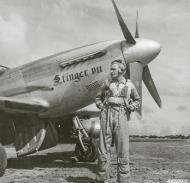 Asisbiz 44 63483 P 51D Mustang 7AF 15FG45FS 67 Stinger VII Maj Robert W Moore CO at Iwo Jima 1945 02
