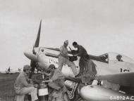 Asisbiz P 51D Mustang 7AF 15FG78FS Vivacious Vivian assigned to Capt Vic Mollan at Iwo Jima 1945 01