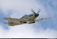Asisbiz Airworthy Seafire MkXVII VL105 SX336 Warbird 06