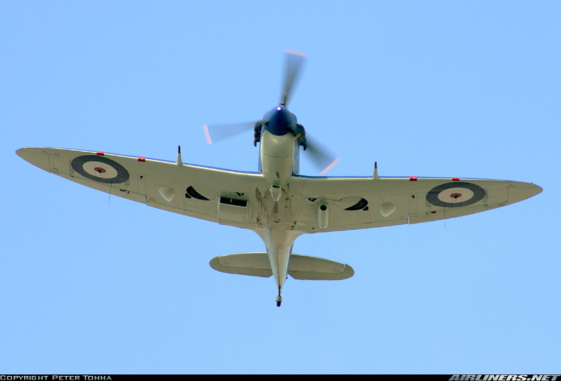 Asisbiz Airworthy Spitfire warbird MkVb RAF 603Sqn U2 BR597 G MKVB 04