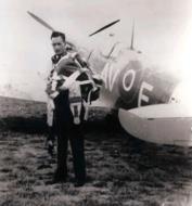 Asisbiz Spitfire MkVb RAF 121Sqn AVE AD511 POff Roy W Evans later USAAF 4FG North Weald Dec 1941 01