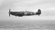 Asisbiz Spitfire MkVb RAF 121Sqn AVR Olg BM590 based at Debden Essex IWM CH7337a