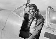 Asisbiz Aircrew RAF 145qn Sqn Ldr LC Wade at Triolo landing ground Italy 1943 IWM CNA1979