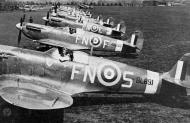 Asisbiz Spitfires MkVb RAF 331Sqn FNS BL891 FNF AR293 FNE BL681 Catterick England Jun 1942 01