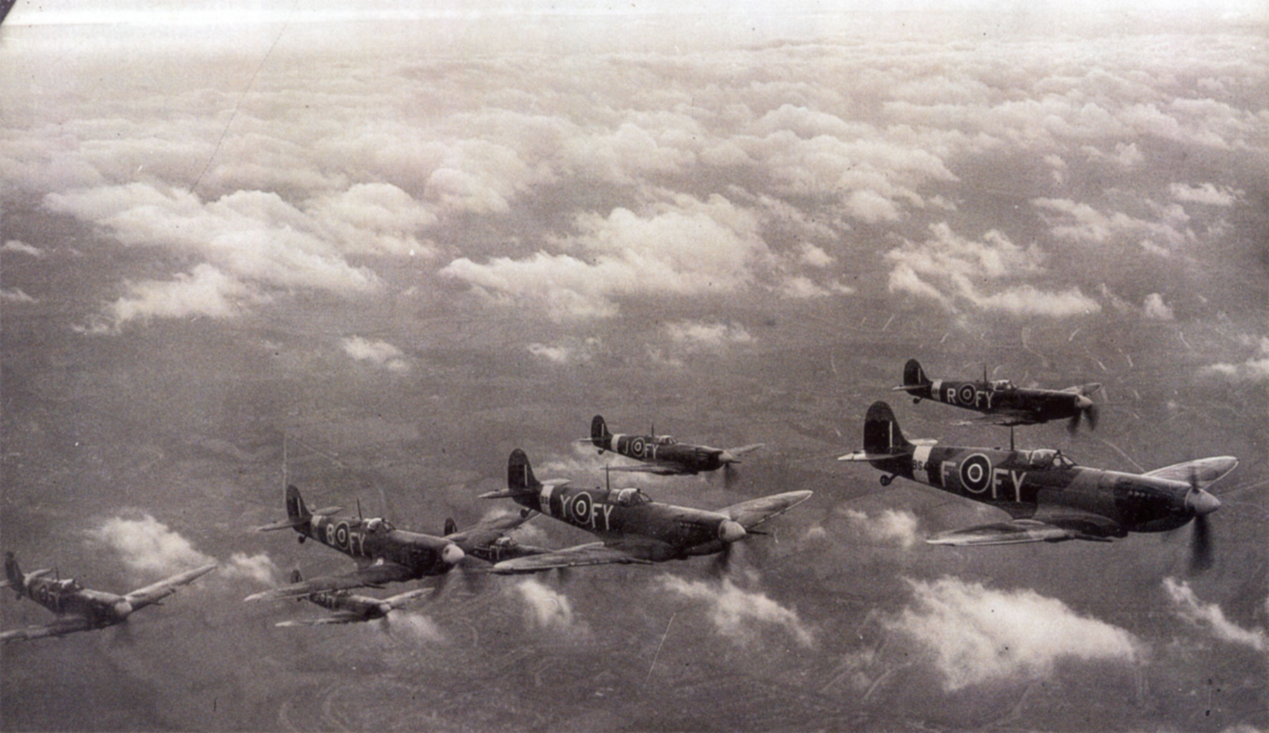 Asisbiz Spitfire MkIXc RAF 611Sqn FYF FYR FYJ FYY FYB in formation ...