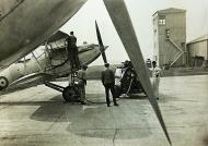 Asisbiz Hawker Hart T RAF trainer refueling photo taken by Patrick Hayes KIA July 7 1940 01