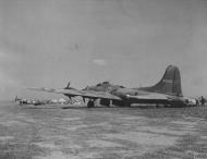 Asisbiz 41 9082 B 17G Fortress 97BG used by FM Bernard Montgomery with RCAF ANE foreground FRE10141