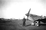 Asisbiz Spitfire MkVbTrop SAAF 1Sqn AXL Italy 1943 01