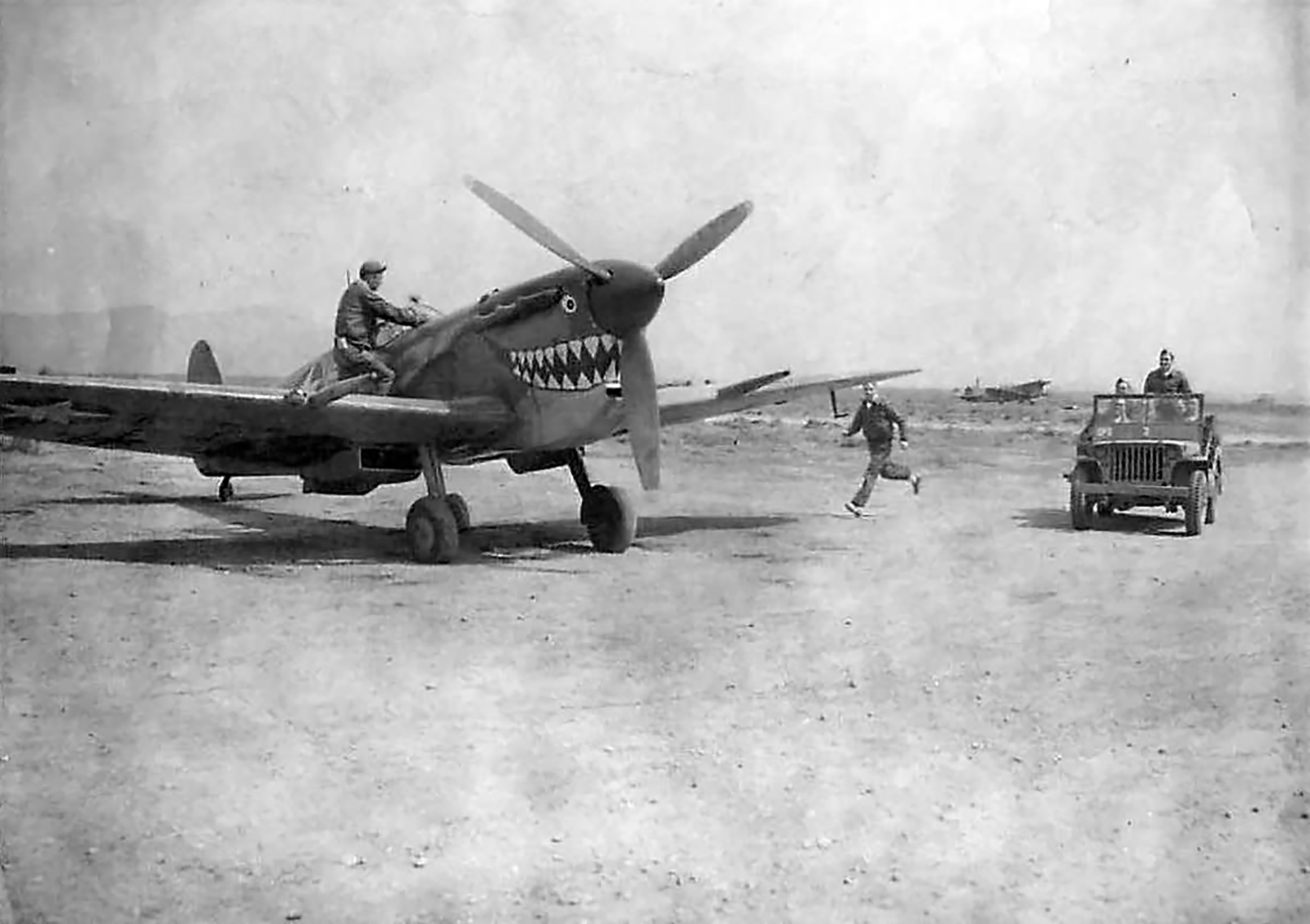 Asisbiz Spitfire MkVcTrop USAAF 12AF 31FG307FS MXP La Senia Algier 