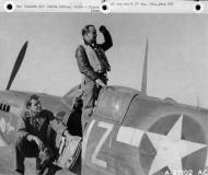 Asisbiz Spitfire MkIX USAAF 12AF 31FG309FS Lt RJ Connor WZx Jan 1944 01