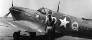 Asisbiz Spitfire VbTrop USAAF 12AF 52FG4FS WDQ Maj Robert Levine ER570 (MACAF) La Sers Tunisia Aug 1943 01