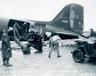 Asisbiz 42 93388 Douglas C 47A Skytrain loading a 40mm gun form Jorhat India to Myitkyina 13th Sep 1944 NA498