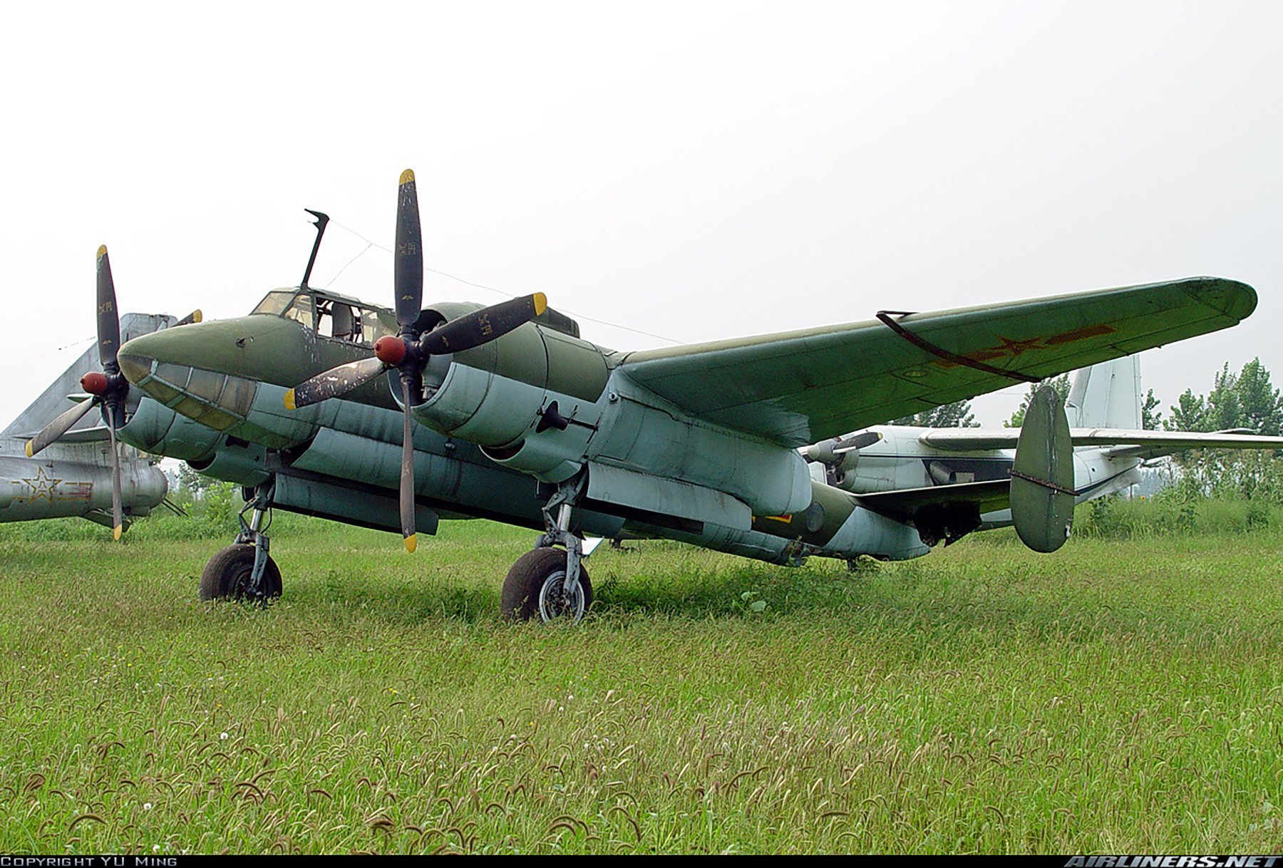 Ту 2. Ту-2 пикирующий бомбардировщик. Туполев ту-2. Ту 2 Королев.