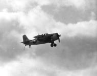 Asisbiz FM 2 Wildcat VC 36 Black 17 from CVE 13 USS Core ready to land Feb 1944 80 G 269036