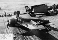 Asisbiz FM 2 Wildcat VC 93 White 7 landing mishap CVE 80 USS Petrof Bay 16th Apr 1945 01