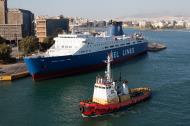 Asisbiz MS European Express IMO 7355272 Limassol Nel Lines and Tug Boat Pantanassa Piraeus Athens Greece 01