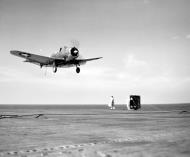 Asisbiz Douglas SBD Dauntless scout bomber goes around for another landing attempt on USS Ranger (CV 4) circa June 1942 80 G K 731